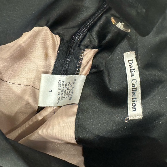 Fancy detailed scallop skirt. - Picture 2 of 2